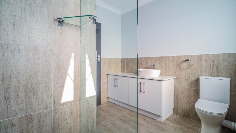 4 Bedroom Property for Sale in Wavecrest Eastern Cape